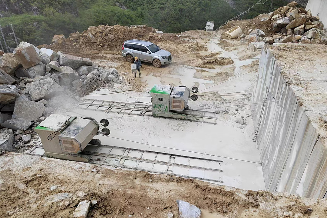 Stonewin Wire Saw Machine for Marble Quarry Extraction: Multiple Units Working in Parallel for High-Volume Block Mining